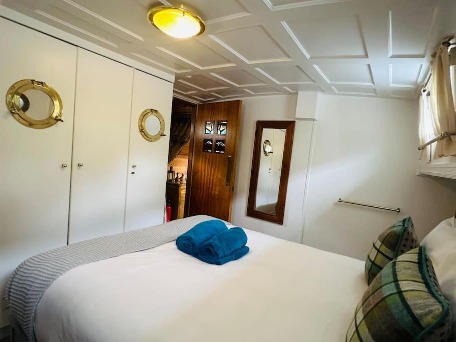 Unique Houseboat Experience I Central City Break يورك المظهر الخارجي الصورة